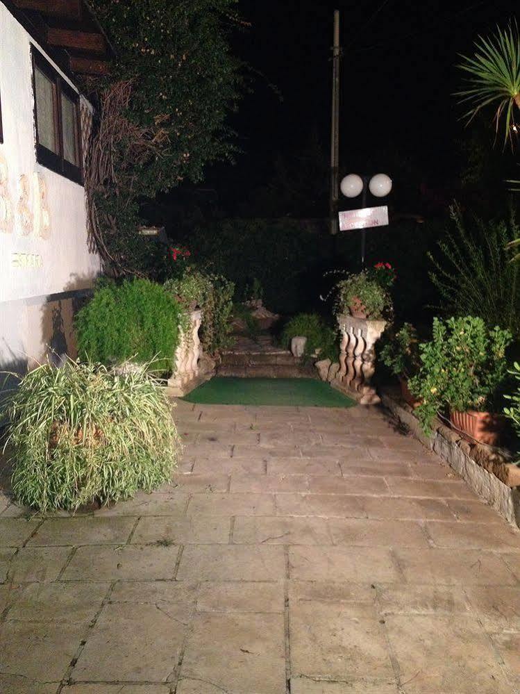 باري Bed & Breakfast Santa Fara المظهر الخارجي الصورة